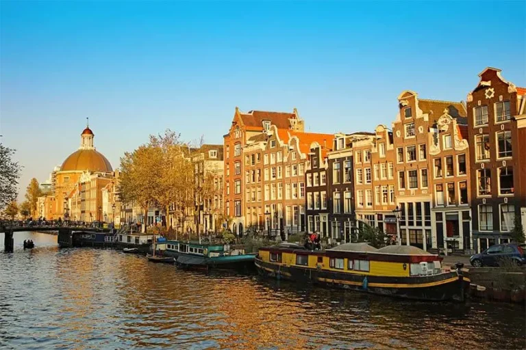 Best Tips for Exploring Amsterdam and The Netherlands