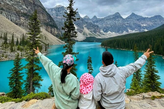 Moraine Lake Tours